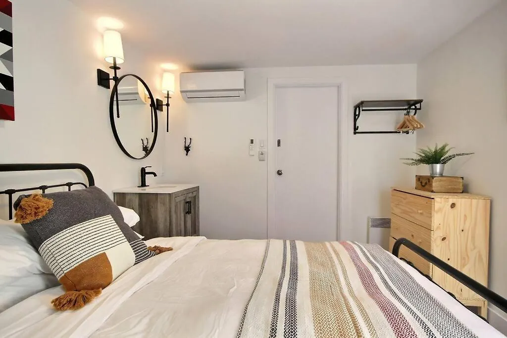 North House - Spectacular 3 Bedroom Old Quebec Penthouse